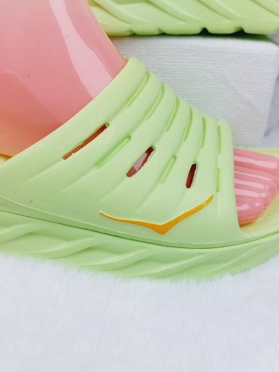 Hoka One One Men\'s Vibrant Green Ora Recovery Comfort Slide Sandal Size 10 main image 7